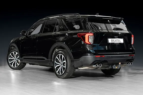 Ford Explorer 2024 photo 2