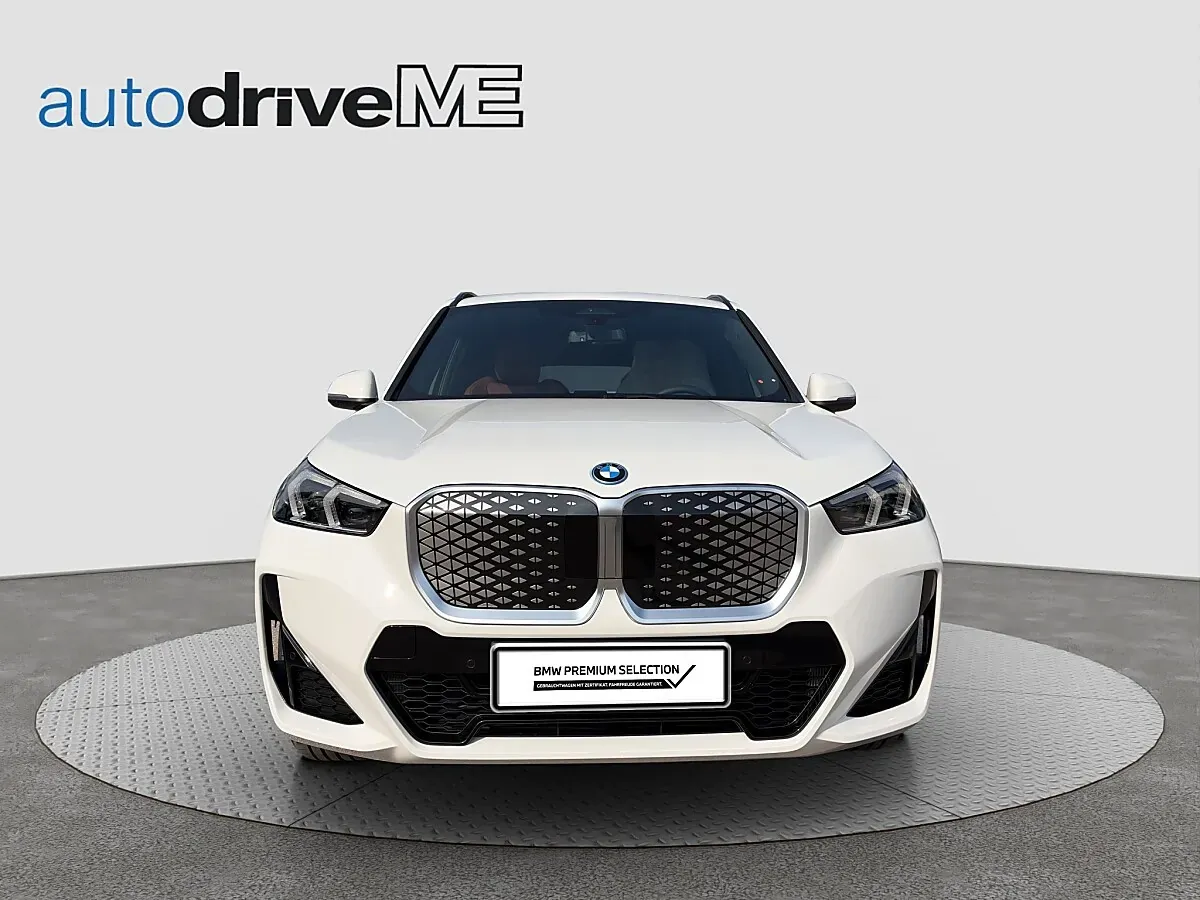 BMW Ix1 2026 photo 2