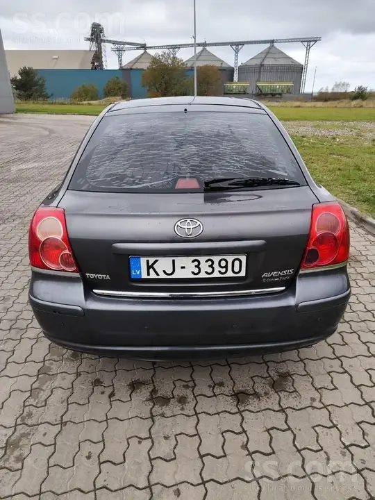 Toyota Avensis 2006 photo 4