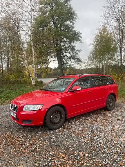 Volvo V50 2011 photo 2