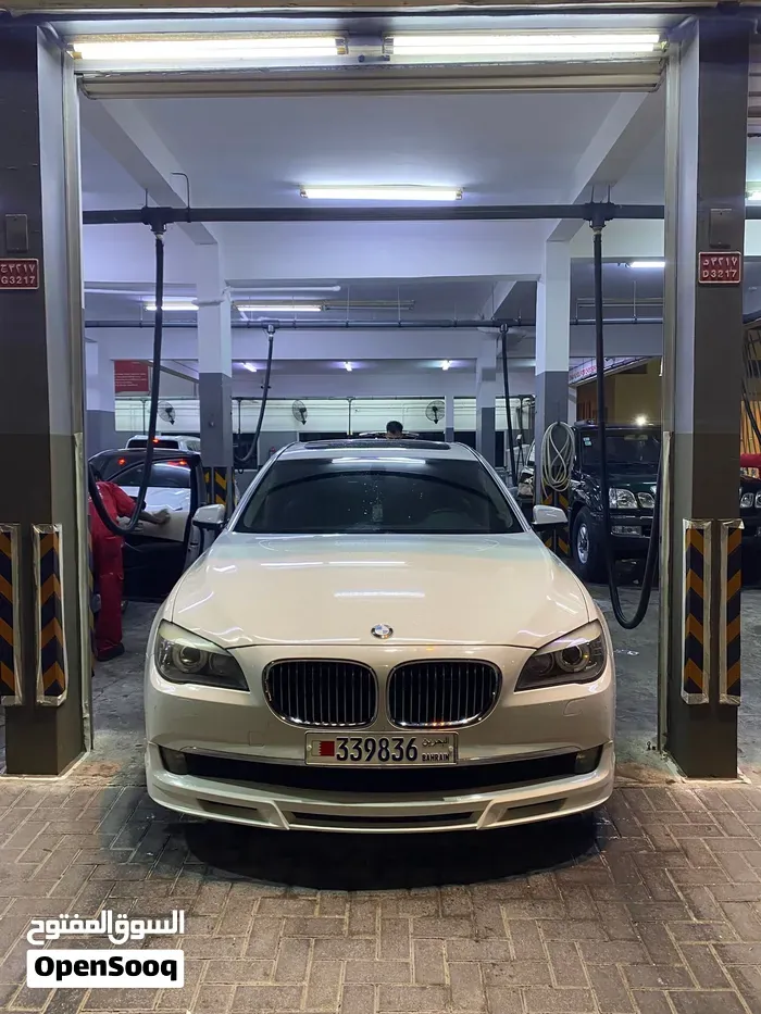 BMW 7 Series 2010 photo 5
