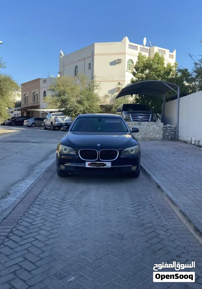 BMW 7 Series 2010 photo 3