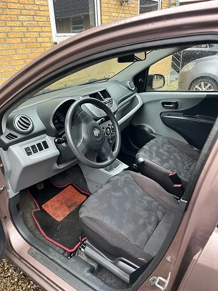 Suzuki Alto 2011 photo 3
