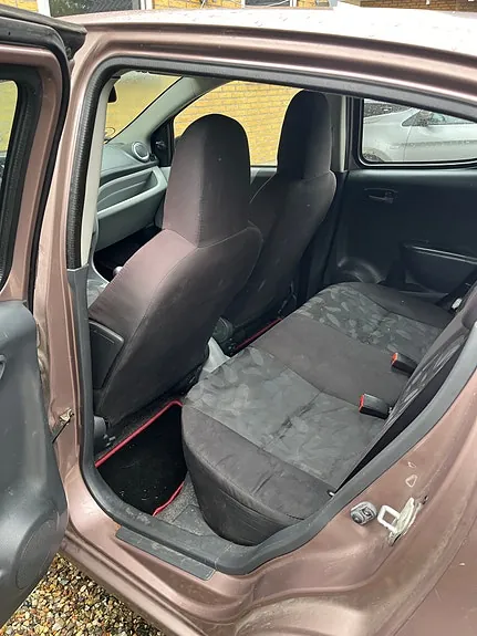 Suzuki Alto 2011 photo 5