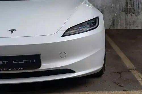 Tesla Model 3 2024 photo 5