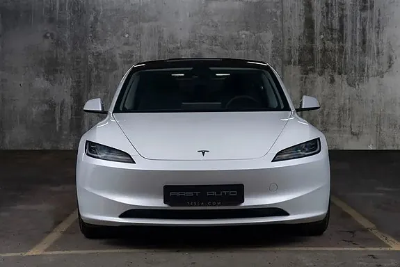 Tesla Model 3 2024 photo 4