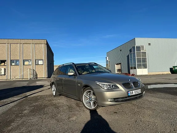 BMW 530Xd 2007 photo 2