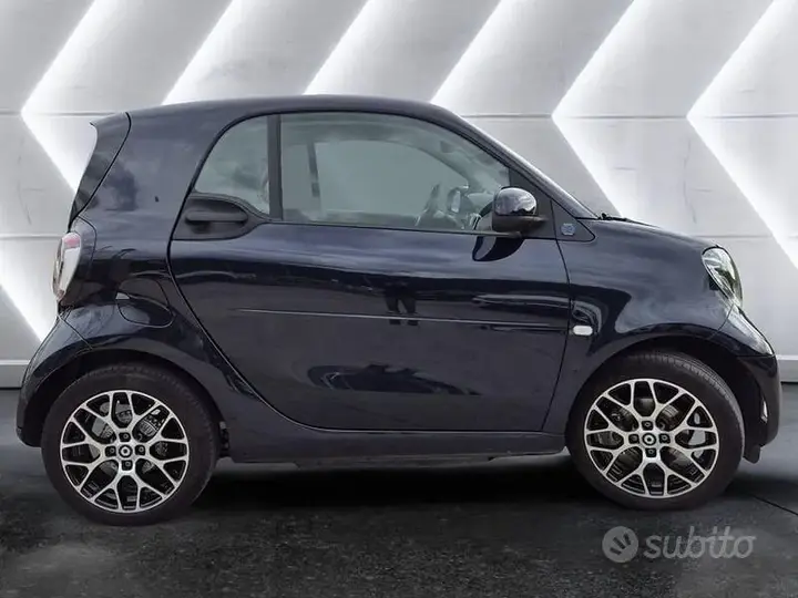 Smart Fortwo 2023 photo 3