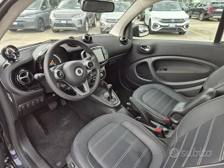 Smart Fortwo 2023 photo 4