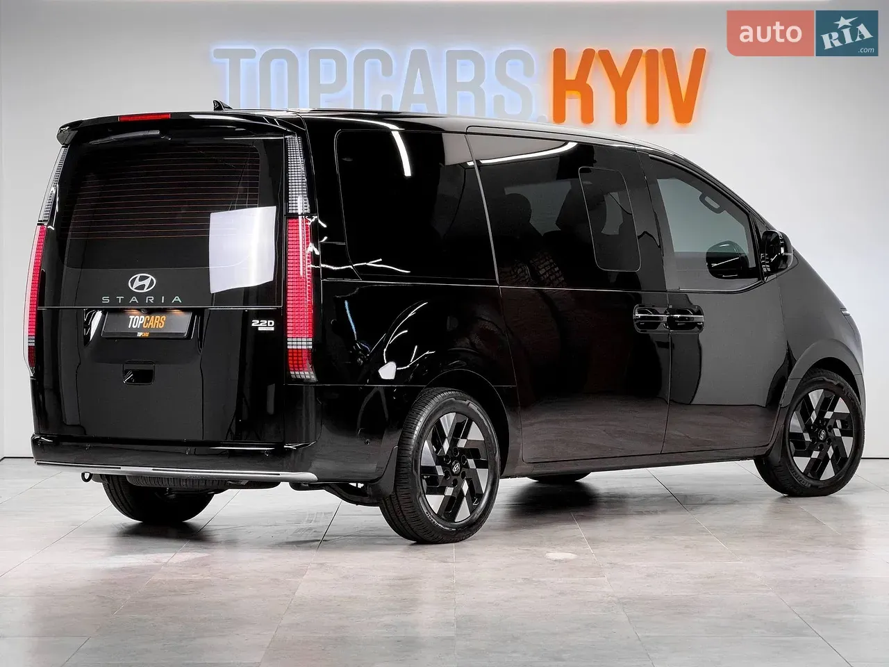 Hyundai Staria 2026 photo 3
