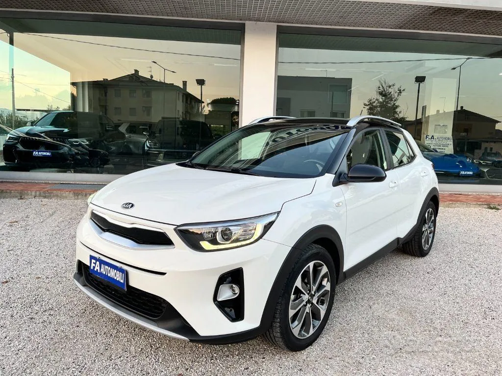 Kia Stonic 2018 photo 2