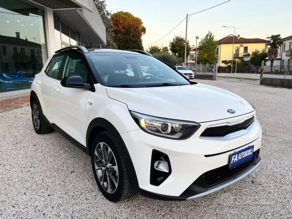 Kia Stonic 2018 photo 4