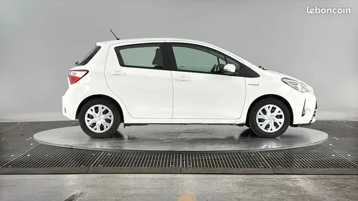 Toyota Yaris 2019 photo 4