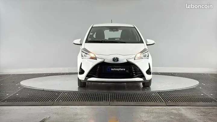 Toyota Yaris 2019 photo 2