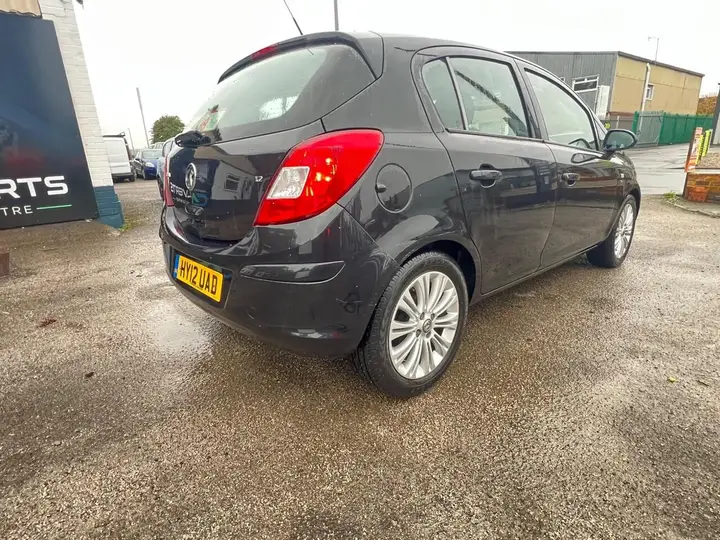 Vauxhall Corsa 2012 photo 3