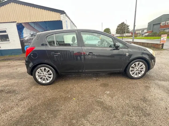 Vauxhall Corsa 2012 photo 4