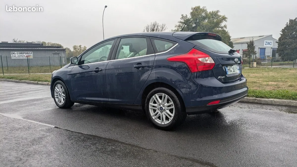 Ford Focus 2013 photo 2