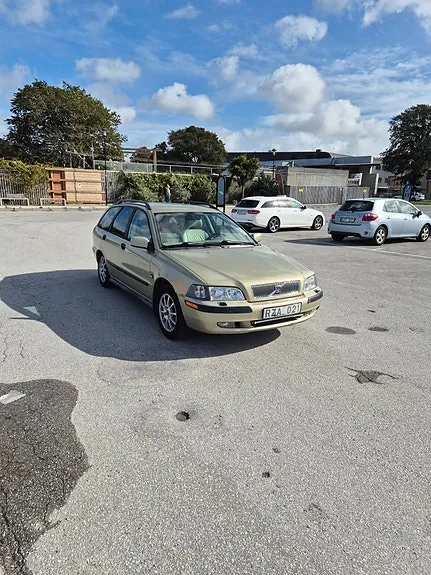 Volvo V40 2001 photo 4
