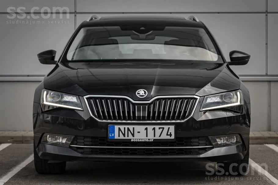 Skoda Superb 2016 photo 2