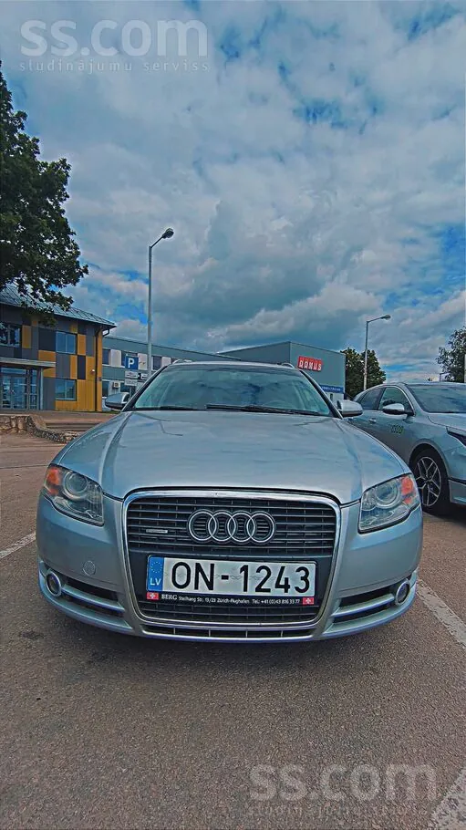 Audi A4 2005 photo 2