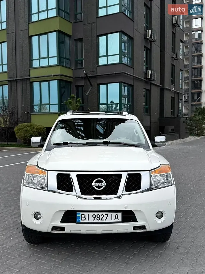 Nissan Armada 2013 photo 2