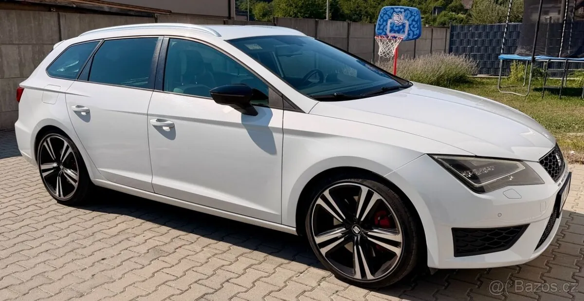 Seat Leon 2015 photo 2