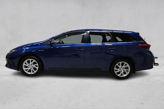 Toyota Auris 2018 photo 2