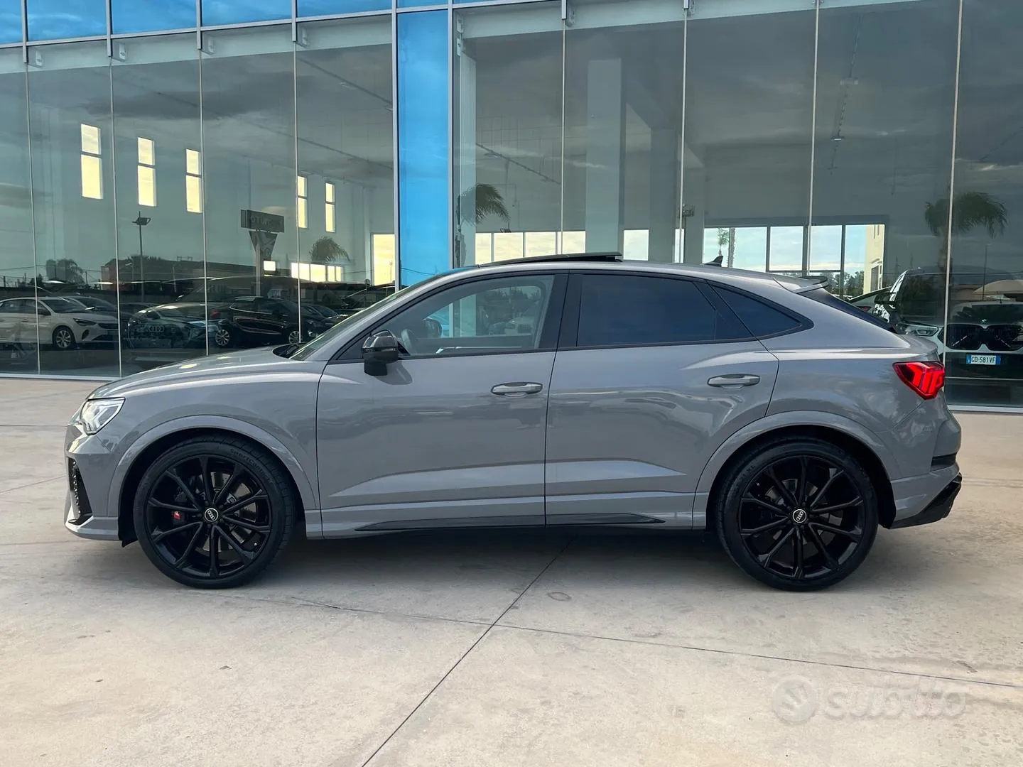 Audi Q3 2022 photo 2