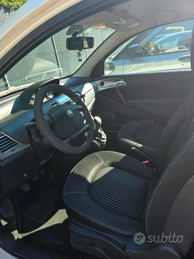Lancia Ypsilon 2009 photo 4