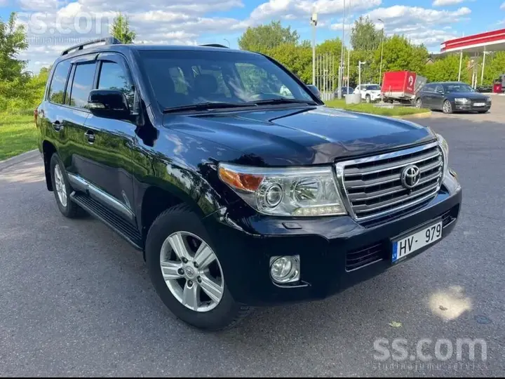 Toyota Land Cruiser 2012 photo 3