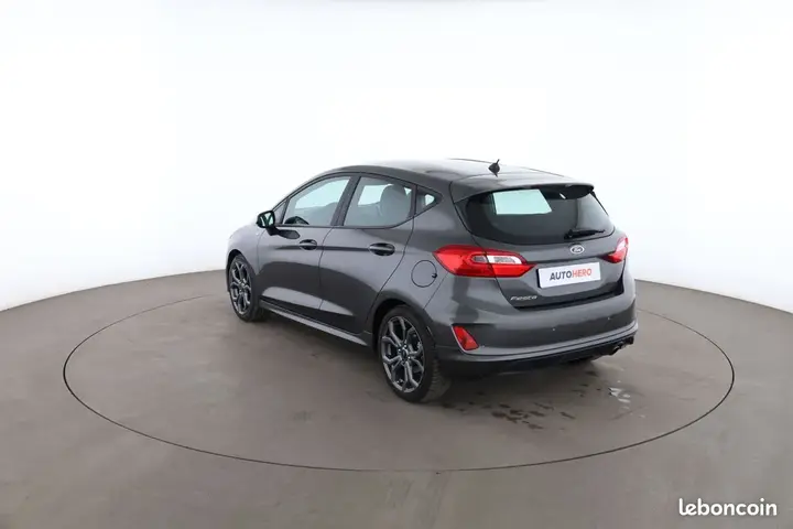 Ford Fiesta 2018 photo 2