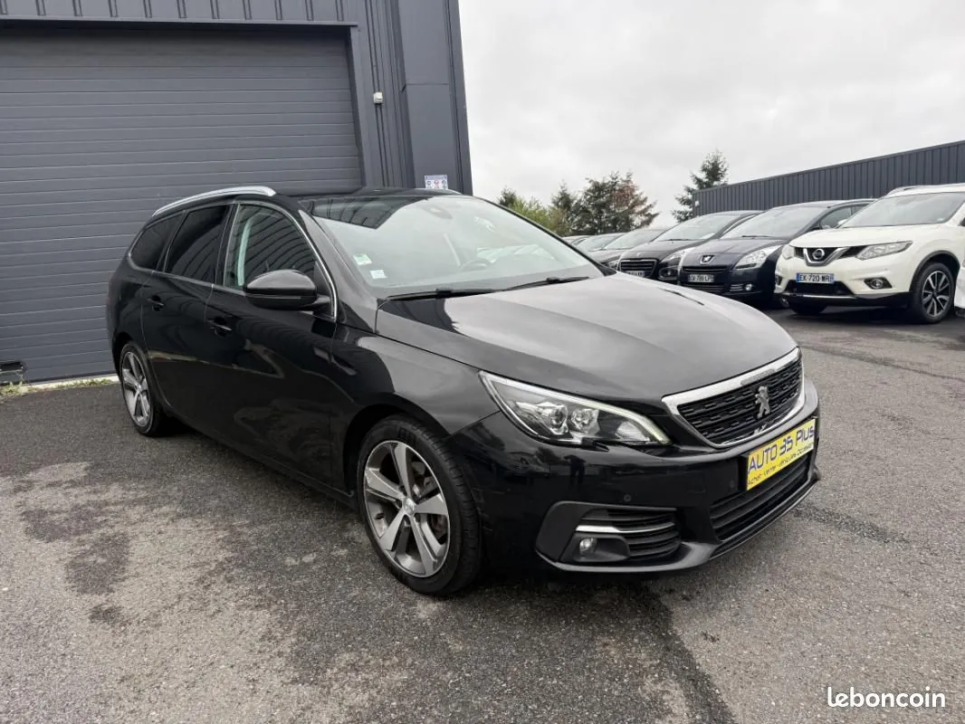 Peugeot 308 2020 photo 3