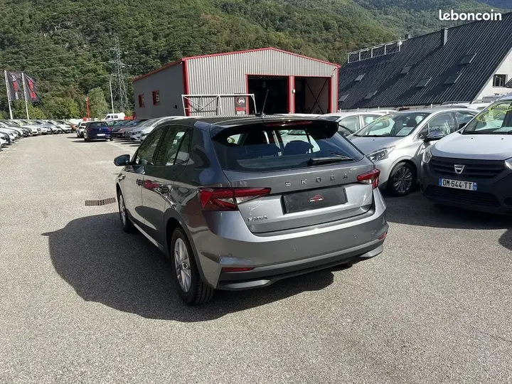 Skoda Fabia 2024 photo 2