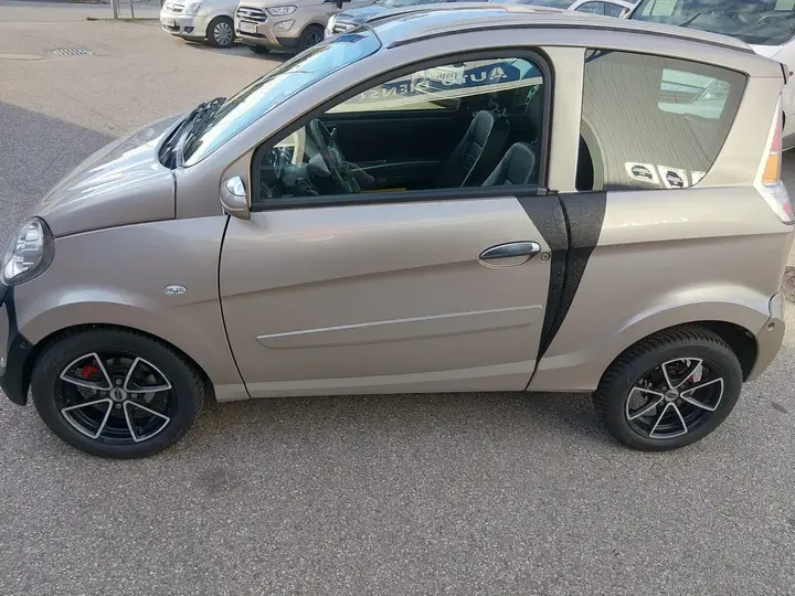 Microcar M.Go 2012 photo 2