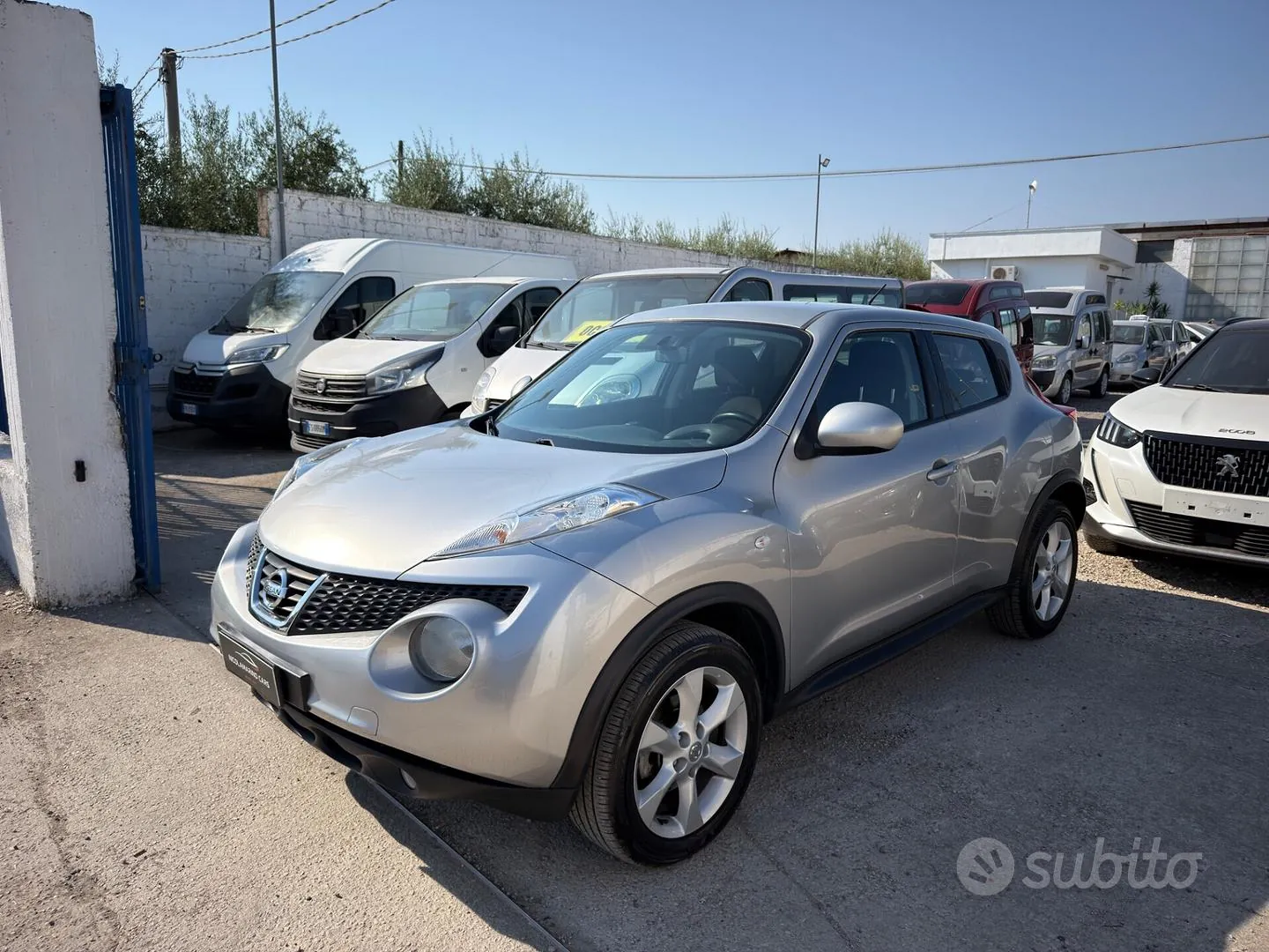 Nissan Juke 2010 photo 3