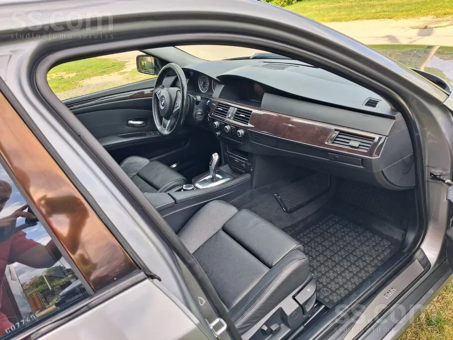 BMW 520 2008 photo 4