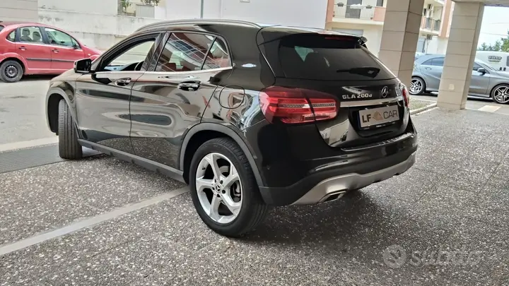 Mercedes-Benz Gla 2017 photo 4