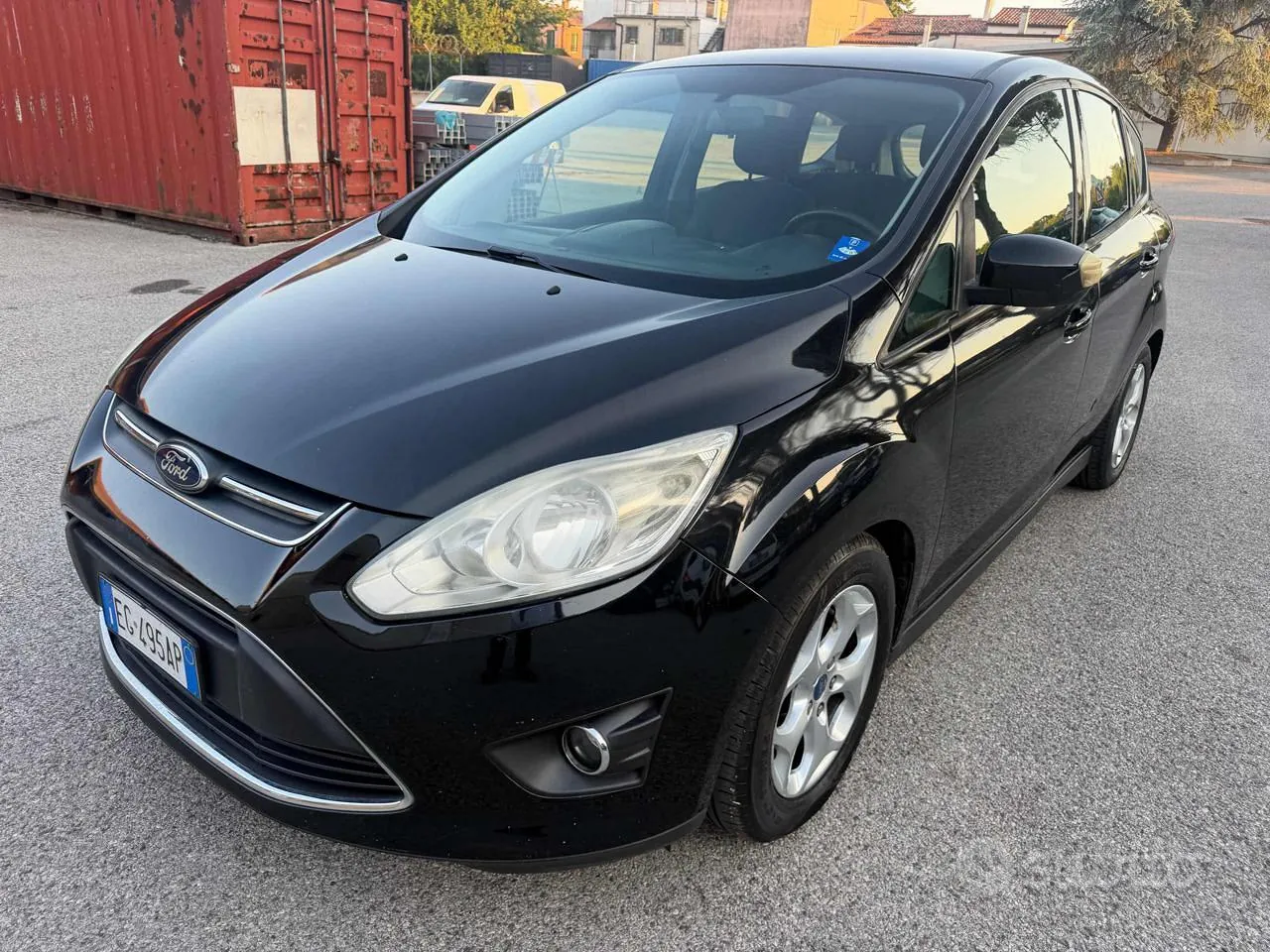 Ford C-Max 2011 photo 3