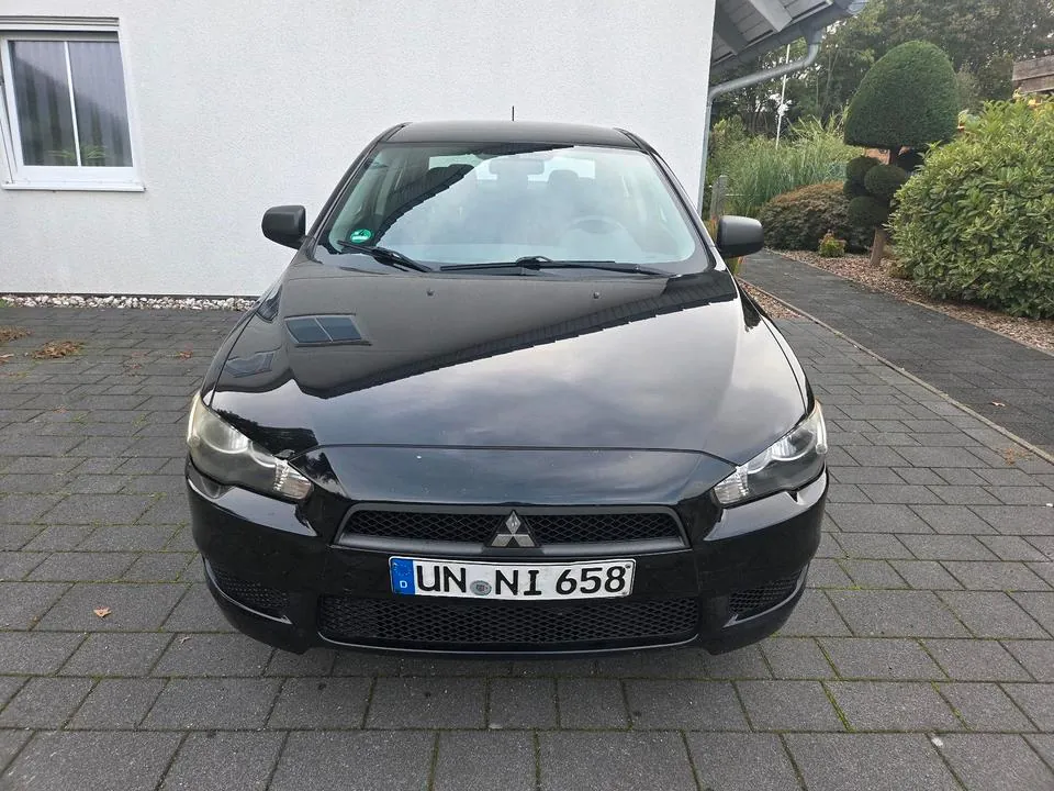 Mitsubishi Lancer