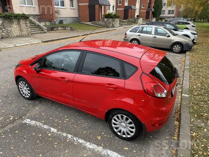Ford Fiesta 2014 photo 3