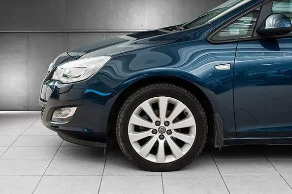 Opel Astra 2011 photo 5