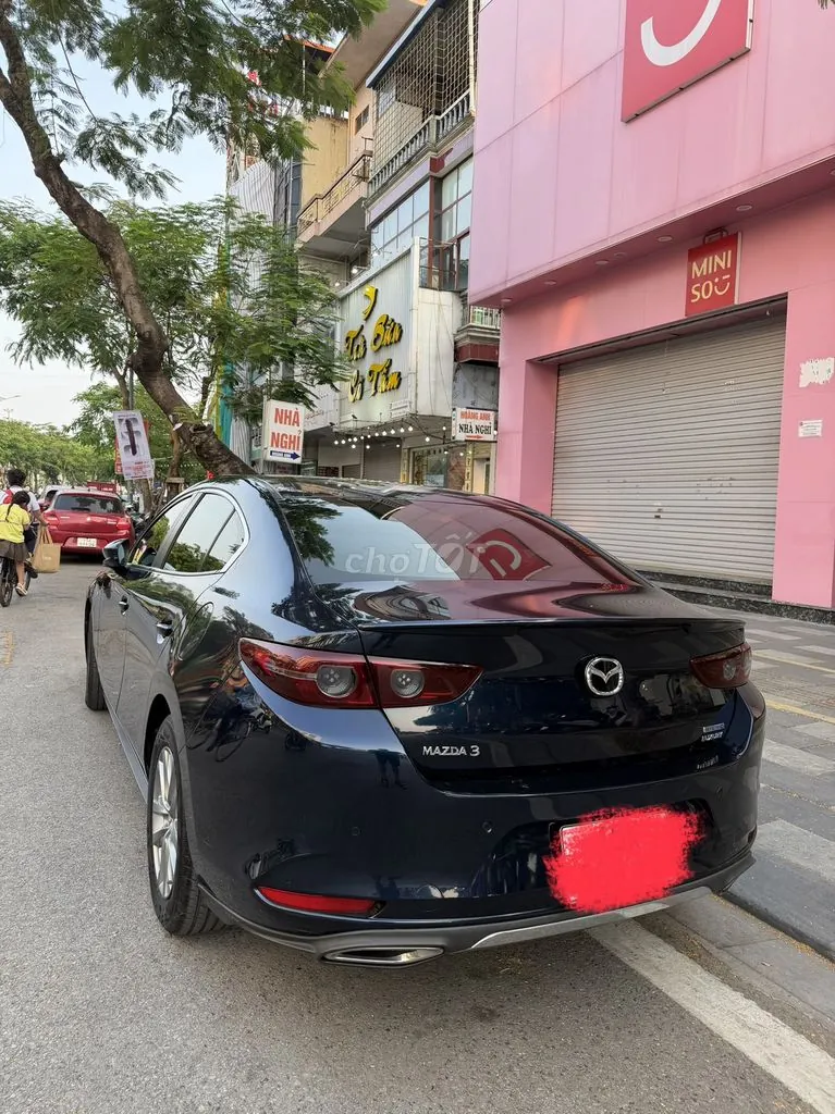 Mazda 3 2022 photo 2