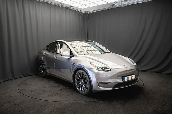 Tesla Model Y 2023 photo 5