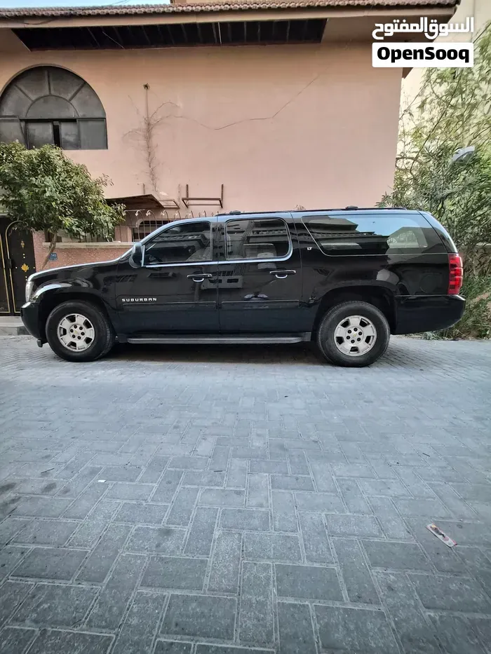 Chevrolet Suburban 2014 photo 3