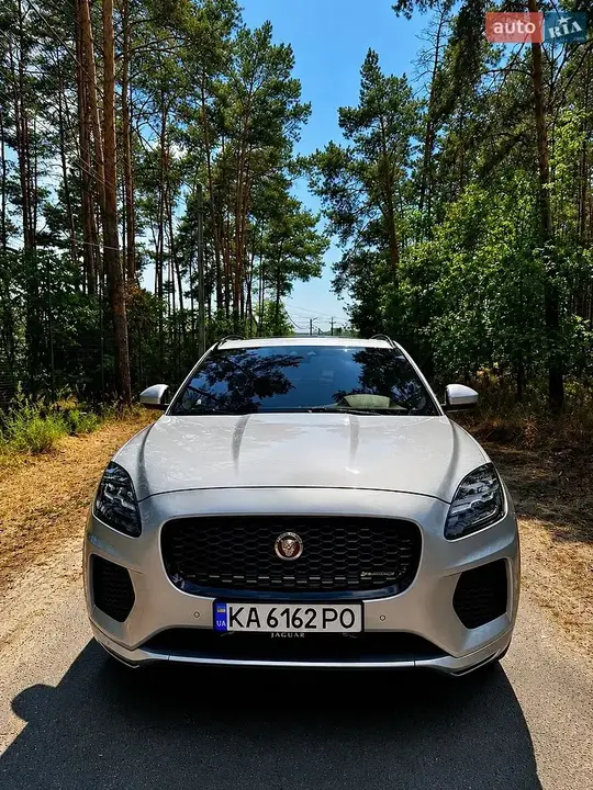 Jaguar E-Pace 2019 photo 4