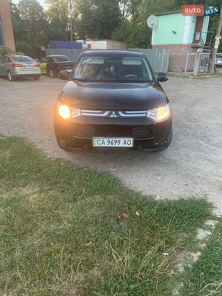 Mitsubishi Outlander 2013 photo 5