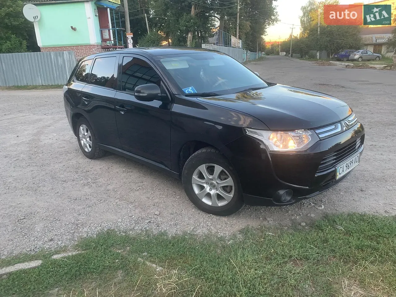 Mitsubishi Outlander 2013 photo 4