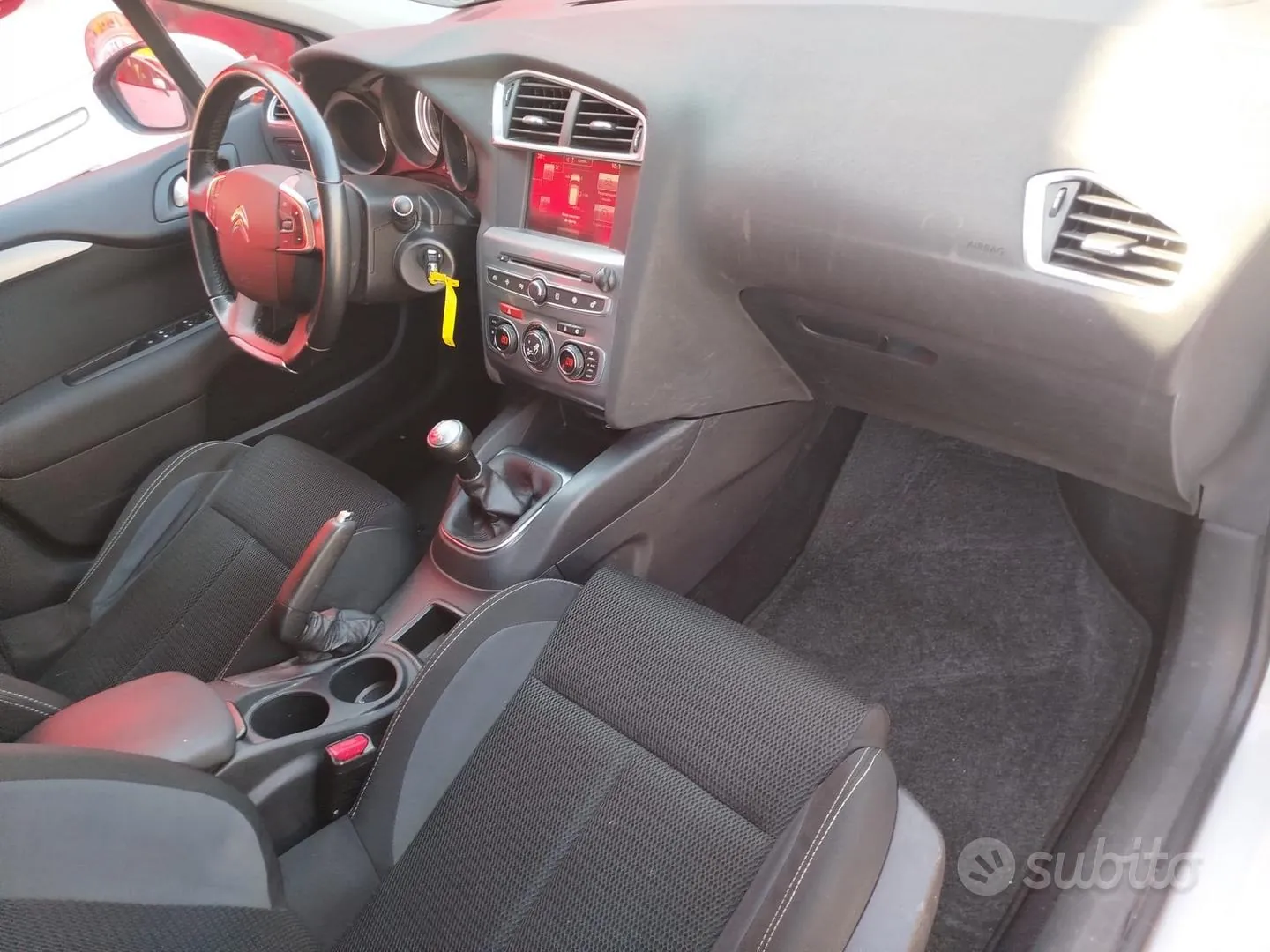 Citroen C4 2016 photo 3