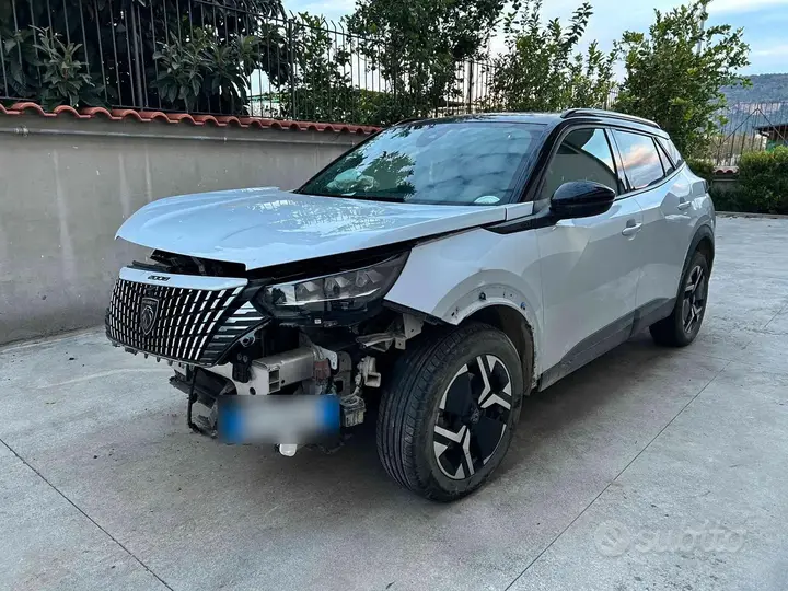 Peugeot 2008 2024 photo 4