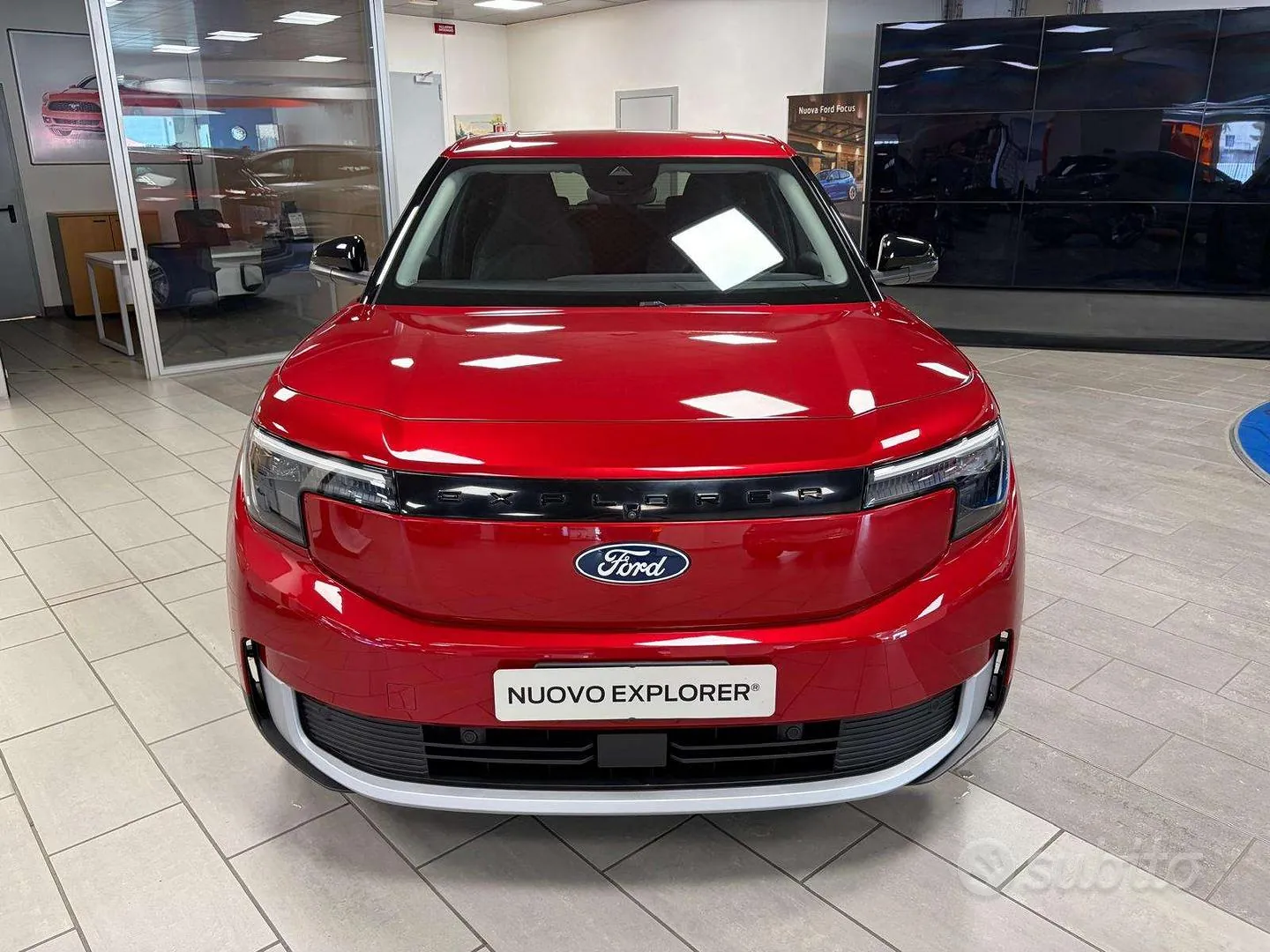 Ford Explorer 2024 photo 2